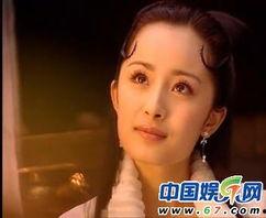 杨幂隆胸前后对比照片,揭秘明星整形真相！